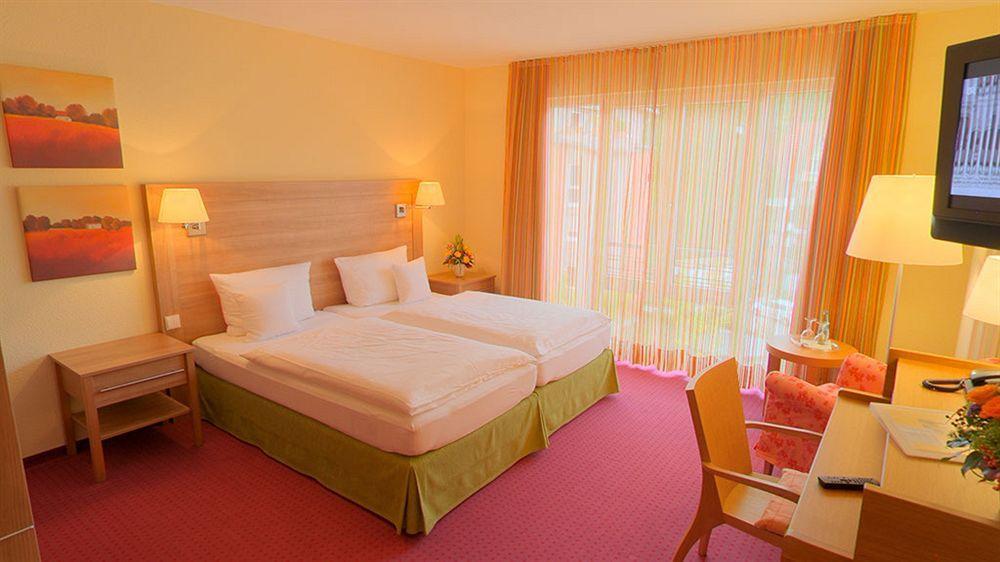 Hotel Harzer Am Kurpark Bad Herrenalb Eksteriør bilde