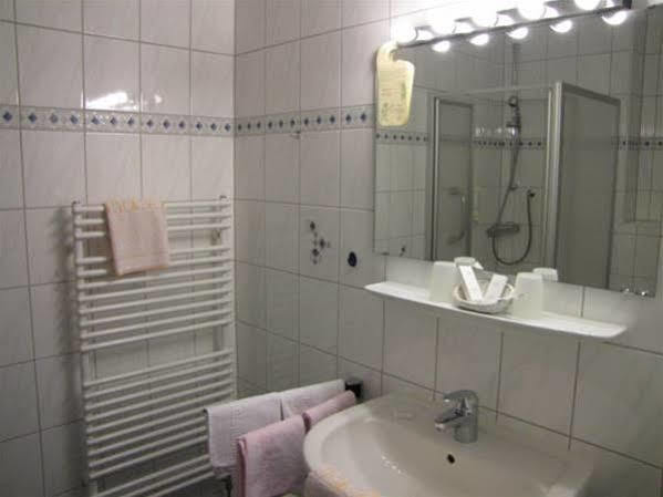 Hotel Harzer Am Kurpark Bad Herrenalb Eksteriør bilde